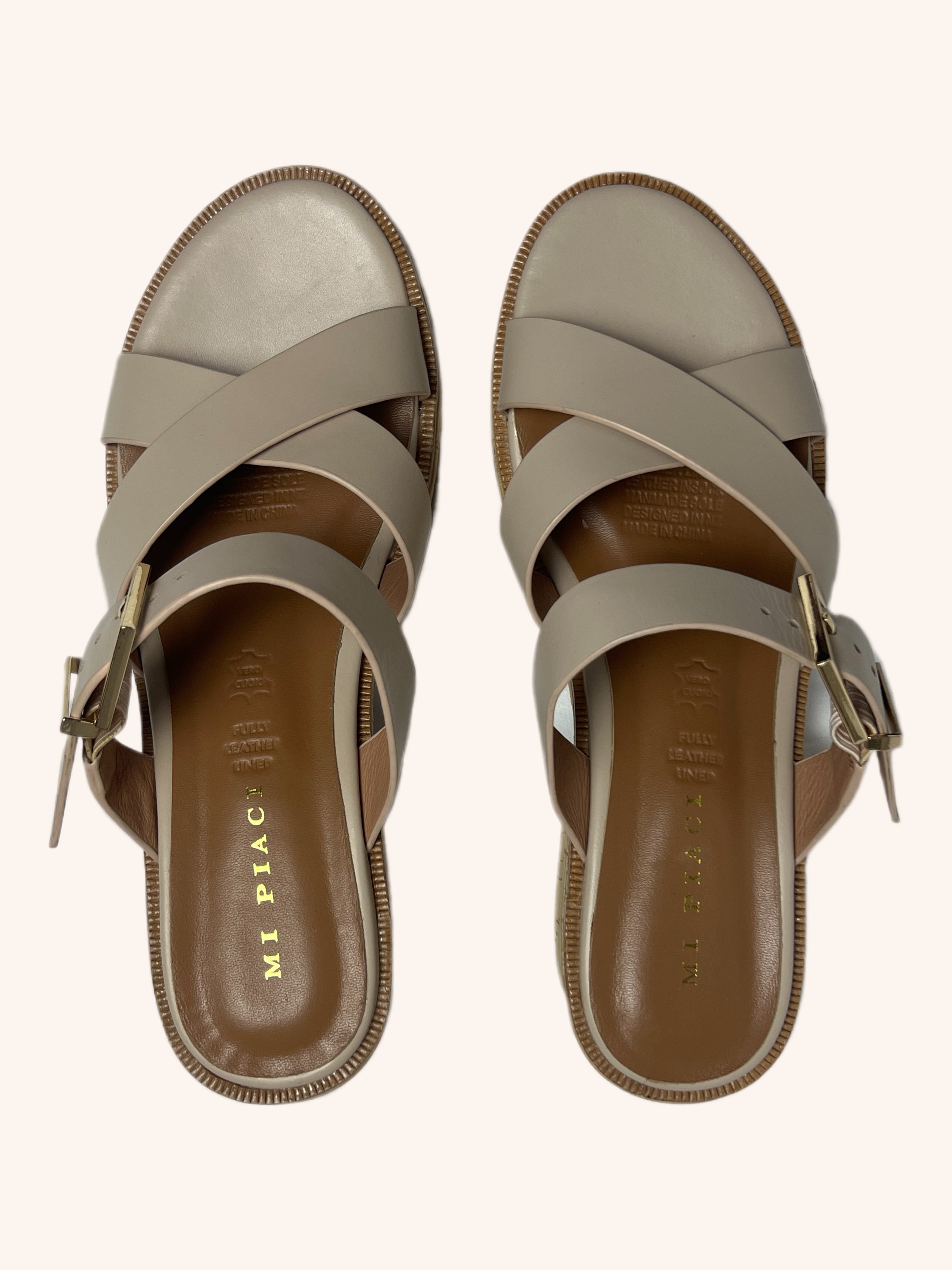 Mi Piaci - Leather X-Strap Kitten Heels