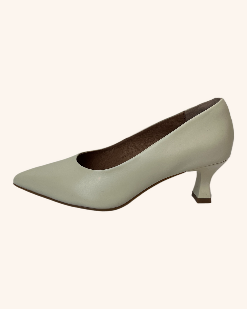 Mi Piaci - Leather Kitten Heels