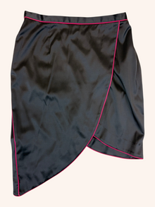 World - Asymmetric Skirt