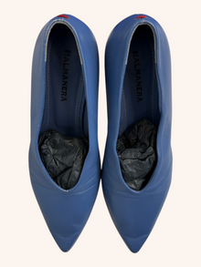 Halmanera - Pointed Toe Round Heel